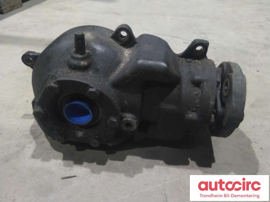 Kardang klokke foran til BMW 3-Serie 1983-1993 (E30) (E30) (BMW|1211544|31501211544|)
