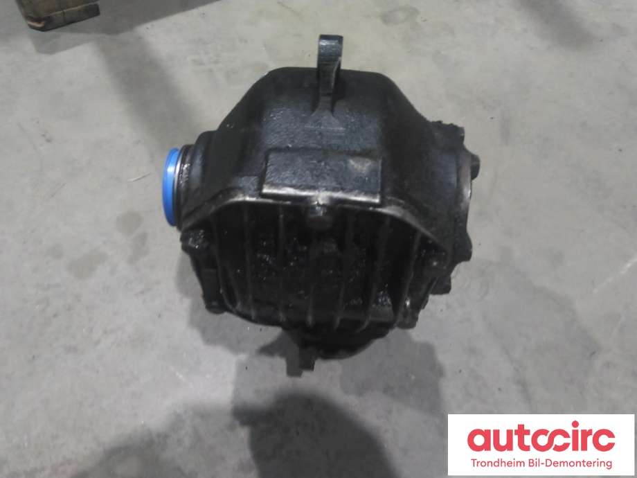 Kardang klokke foran til BMW 3-Serie 1983-1993 (E30) (E30) (BMW|1211544|31501211544|)