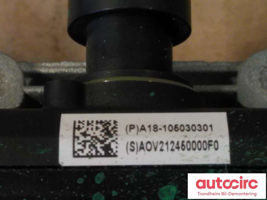 Parkeringskamera foran til Tesla Model Y 2021-2024 (Type I)  (..|1514448-01-F|A18-105030301|)