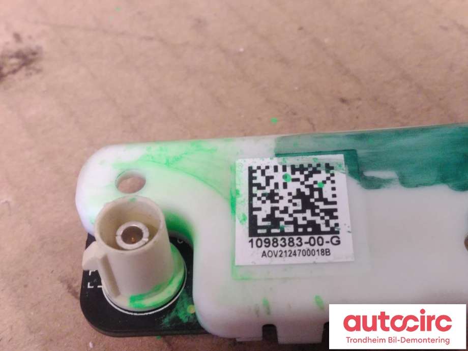 Parkeringskamera foran til Tesla Model Y 2021-2024 (Type I)  (SECURITY CAMERA FRONT|1098383-00-G|1481957-00-B|)