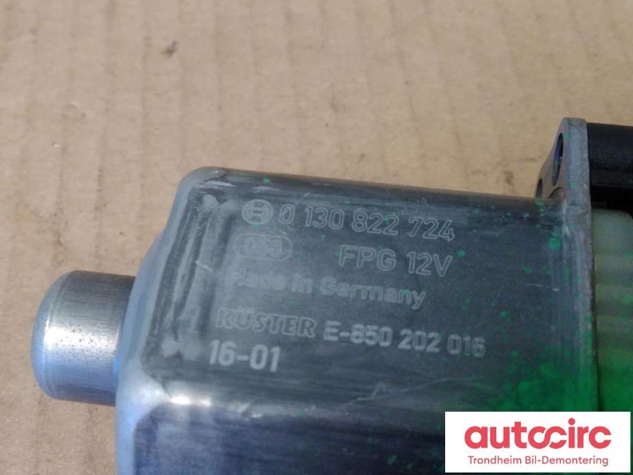Ruteheis, kun motor, høyre bak til Škoda Superb 2015-->> (Type III)  (BOSCH|5Q0959812A|5Q0 959 812 A|0130822724)