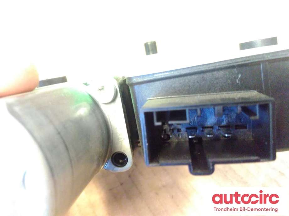 Ruteheis, kun motor, høyre bak til Škoda Superb 2015-->> (Type III)  (BOSCH|5Q0959812A|5Q0 959 812 A|0130822724)