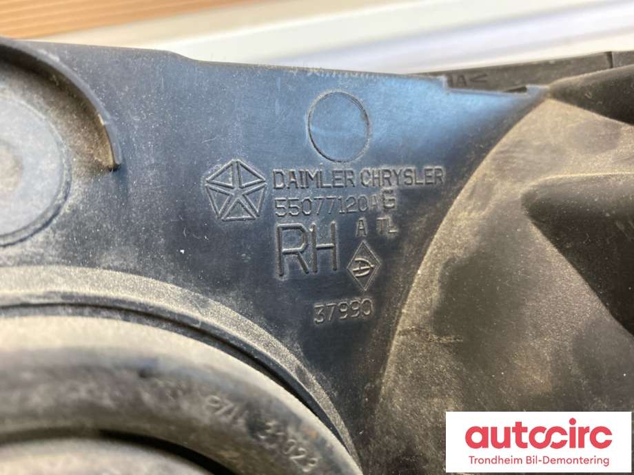 Frontlykt høyre halogen til Dodge Ram 2003-2008 (Type III)  (55077120AG|)