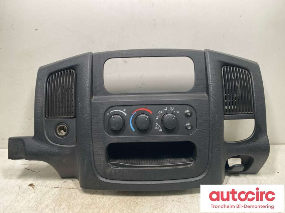 Varmeapparat betjening til Dodge Ram, 2003-2008 (Type III)  (5GV521DVAB)