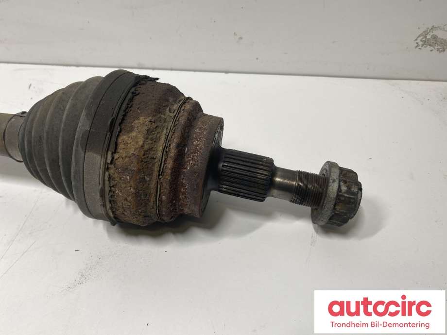 Drivaksel høyre bak, diesel/automat til Mercedes Vito 2014-->> (W447) (W447) (A4473503800|)