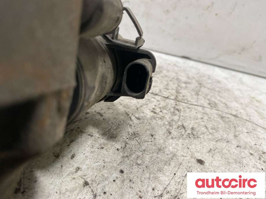 Bremsecaliper høyre bak, elektrisk til Mercedes C-Klasse 2014-2018 (Fase 1) (W205) (W205) (..|A 205 423 04 81|A 205 423 02 06|)