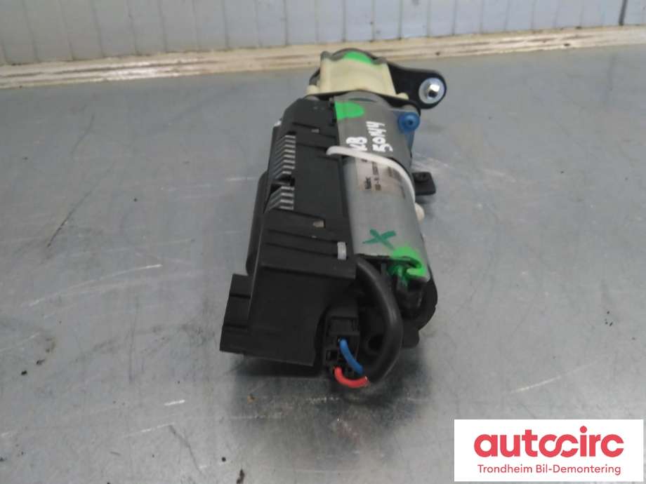 Baklukeåpner motor til Audi A4 2007-2014 (Type IV) (B8) (B8) (..|8K9827851A|8K9 827 851 A|)