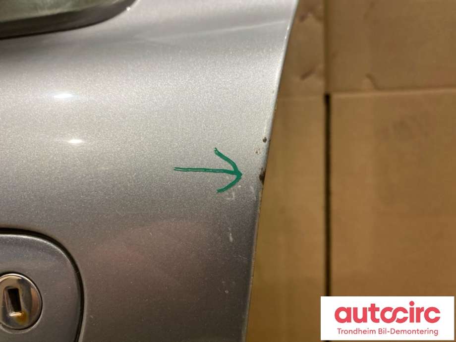 Dør venstre foran til Volvo XC70 2005-2007 (Type I, Fase 2)  (LES INFO|30796486|8679660|)