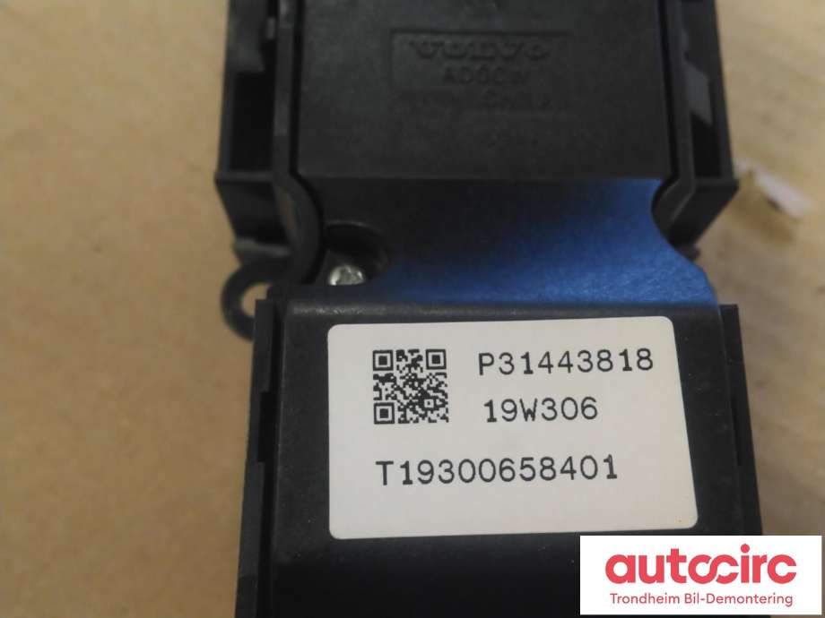 Bryter start/stopp til Volvo V60 / V60 CC 2018-->> (Type II)  (VOLVO|31443818|)