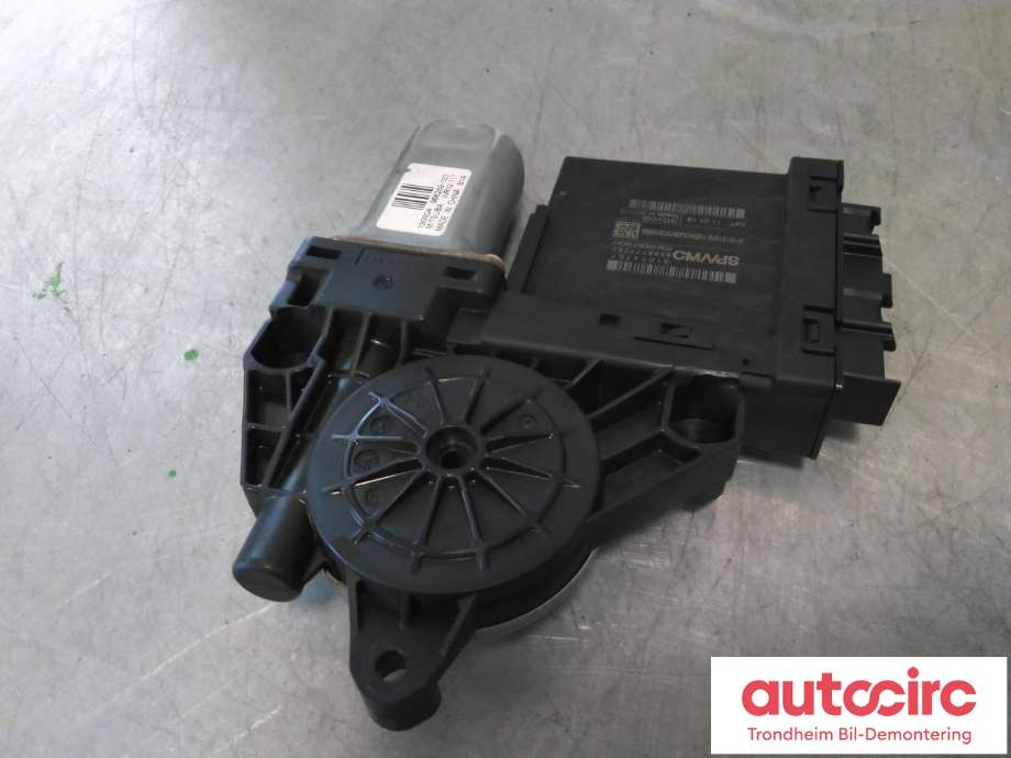 Ruteheis, kun motor, høyre foran til Volvo V60 / V60 CC 2018-->> (Type II)  (..|31674757|31349757|)