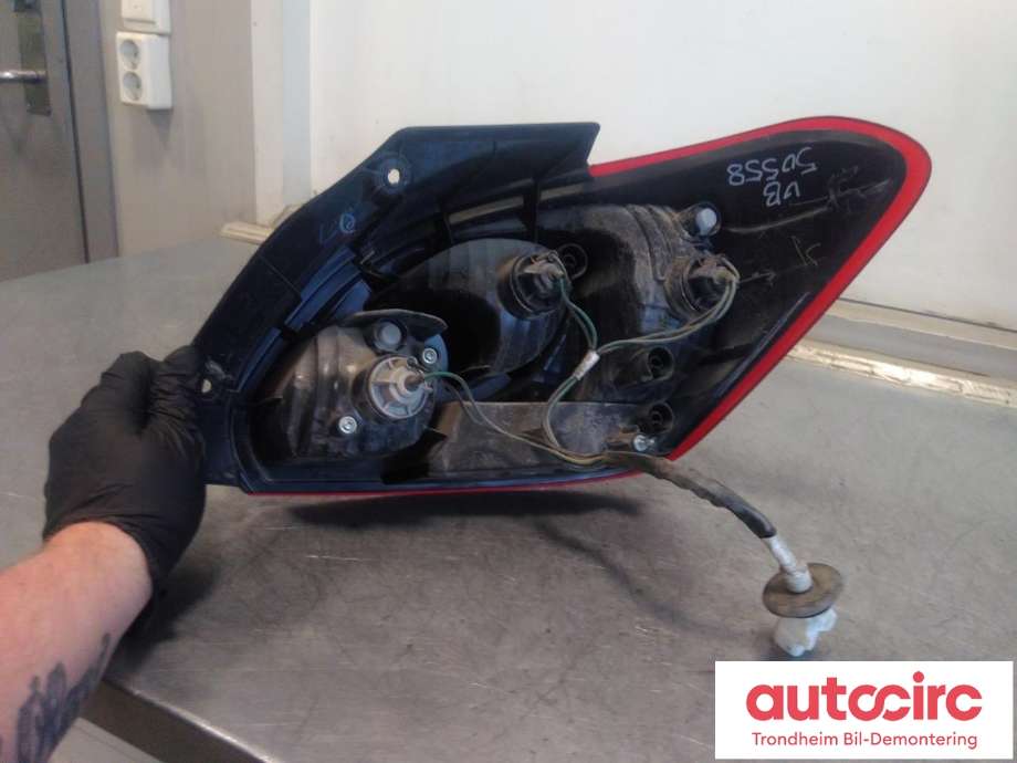 Baklykt venstre til Mitsubishi Space Star 2013-->> (Type II)  (..|8330A781|)