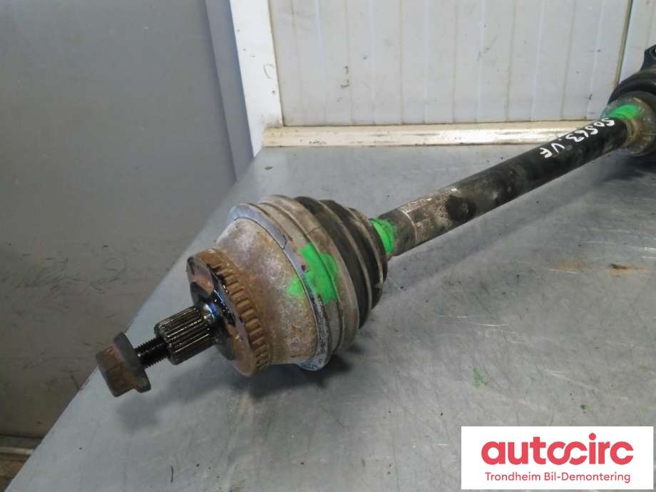 Drivaksel venstre foran, diesel/manuell til VW Passat 2001-2005 (B5,3BG) (B5,3BG) (..|8D0407451NX|8D0 407 451 NX|)