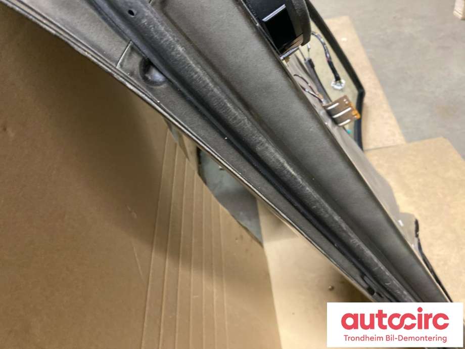 Dør høyre foran til Mitsubishi L200 2006-2015 (Type IV)  (..|5700A178|)