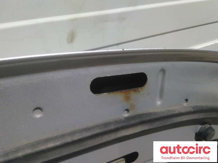Panser til VW Touran 2007-2010 (Type I, Fase 2)  (..|1T0823031L|1T0 823 031 L|)