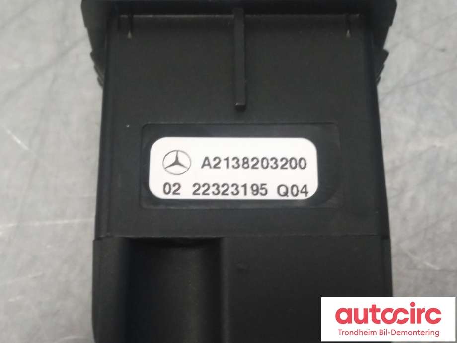Bilstereo diverse til Mercedes E-Klasse 2016-2023 (W213) (W213) (USBINNGANG|A2138203200|)