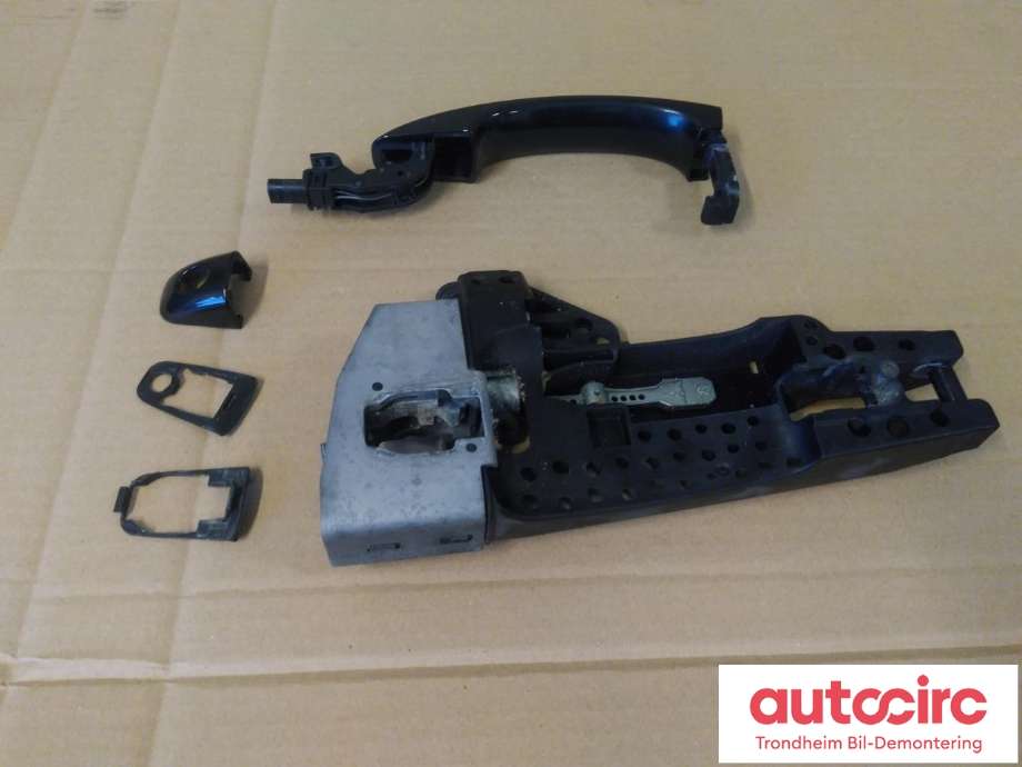 Dørhåndtak utv venstre foran til Audi A4, 2007-2014 (Type IV) (B8) (B8) (TOUCH SONE HÅNDTAK|8T0837205A)