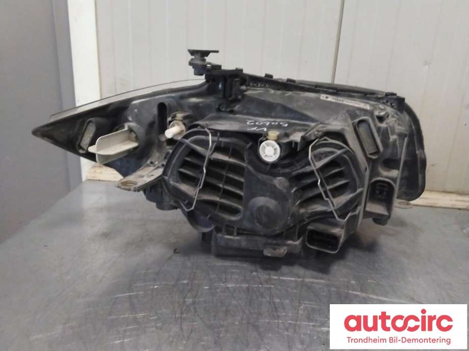 Frontlykt venstre halogen til BMW 1-Serie 2004-2011 (E81/E82/E87/E88) (E81/E82/E87/E88) (VALEO|63126924485|63 12 6 924 485|)