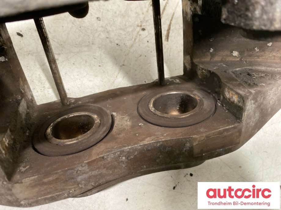 Bremsecaliper venstre foran til Mercedes E-Klasse 2016-2023 (W213) (W213) (A0004210000|)