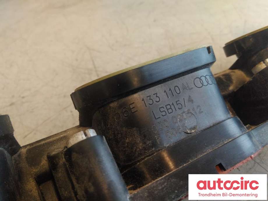 Manifold innsug til Audi A4 2007-2014 (Type IV) (B8) (B8) (MENGDEFORDELER HØYRE|06E133110AL|06E133110BE|06E 133 110 BE| 06E 133 110 AL| 70344211)