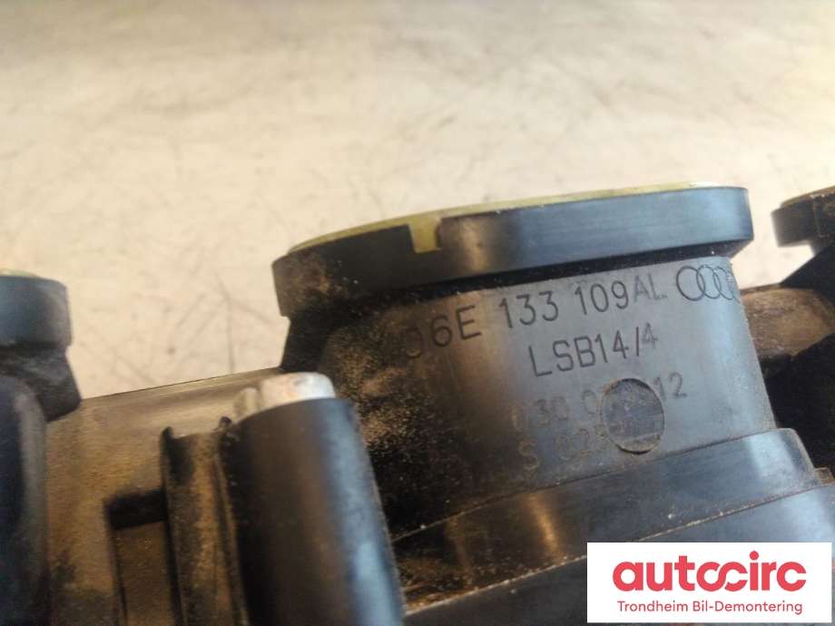 Manifold innsug til Audi A4 2007-2014 (Type IV) (B8) (B8) (MENGDEFORDELER VENSTRE|06E133109AL|06E133109BE|06E 133 109 BE| 06E 133 109 AL| 70344188)