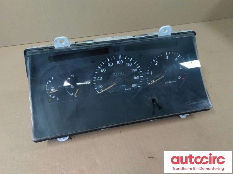Instrumentpanel til Toyota Hiace, 1996-2001 (Fase 1) (..|83800-26880)