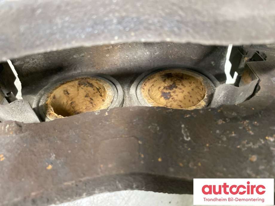 Bremsecaliper høyre foran til Subaru Outback 2015-2020 (Type V)  (26292AG041|)