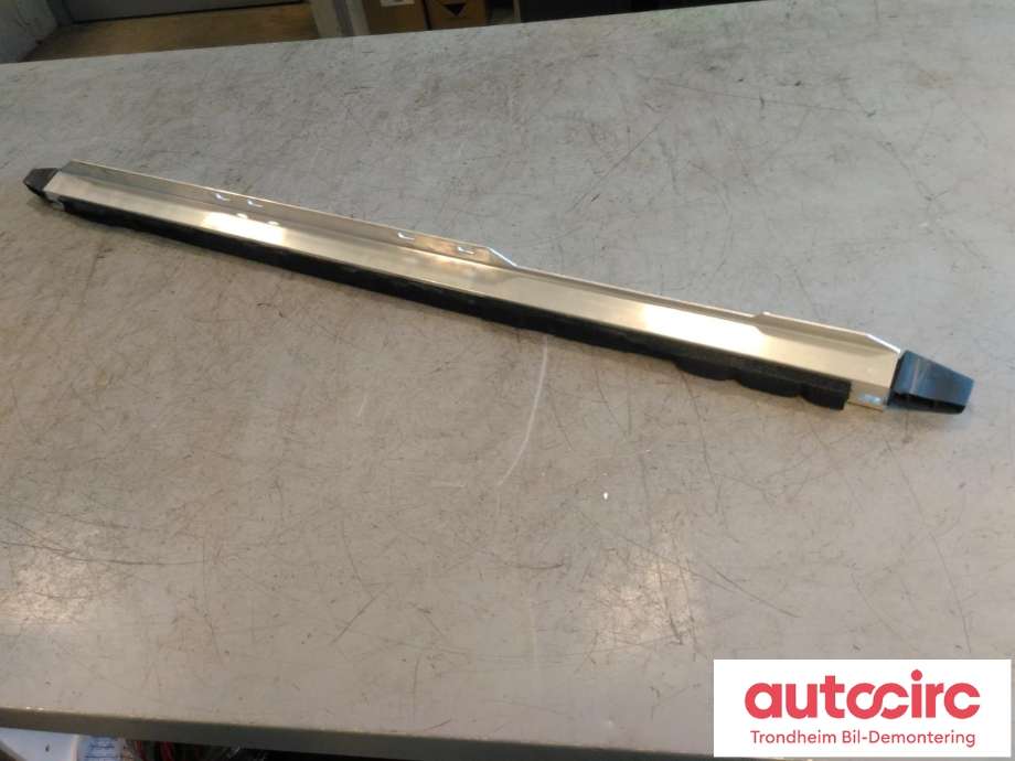 Frontplate til Volvo V60 / V60 CC 2018-->> (Type II)  (AVSTIVER FORAN TORPEDO|31420046|P31420046|)