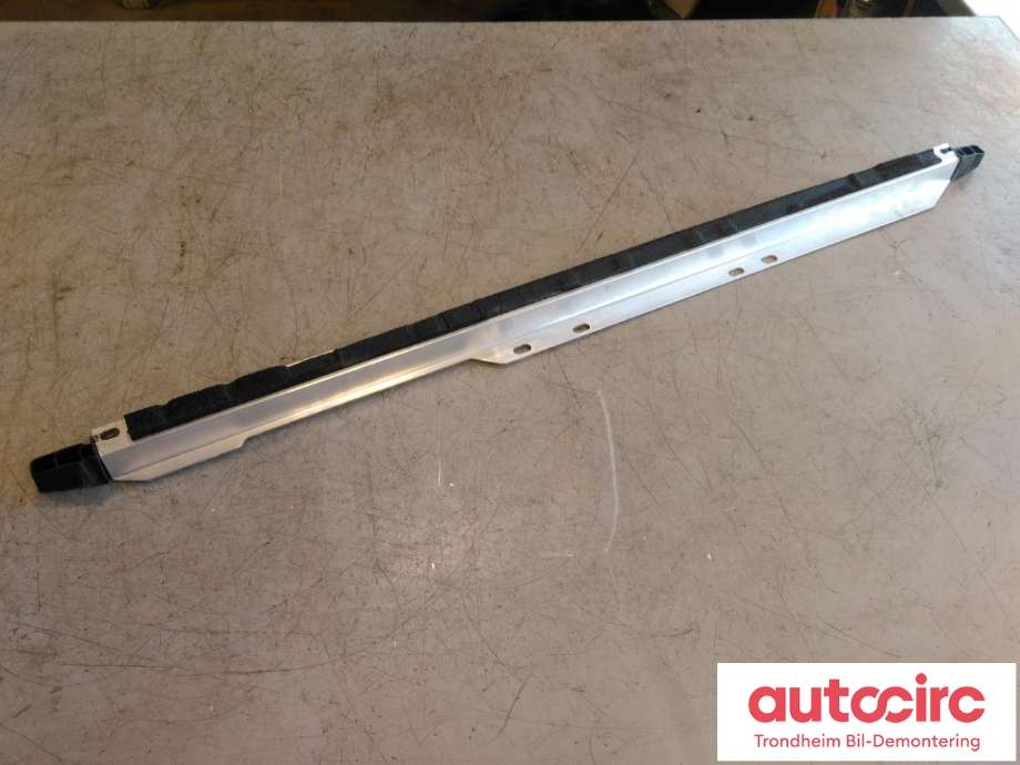 Frontplate til Volvo V60 / V60 CC 2018-->> (Type II)  (AVSTIVER FORAN TORPEDO|31420046|P31420046|)