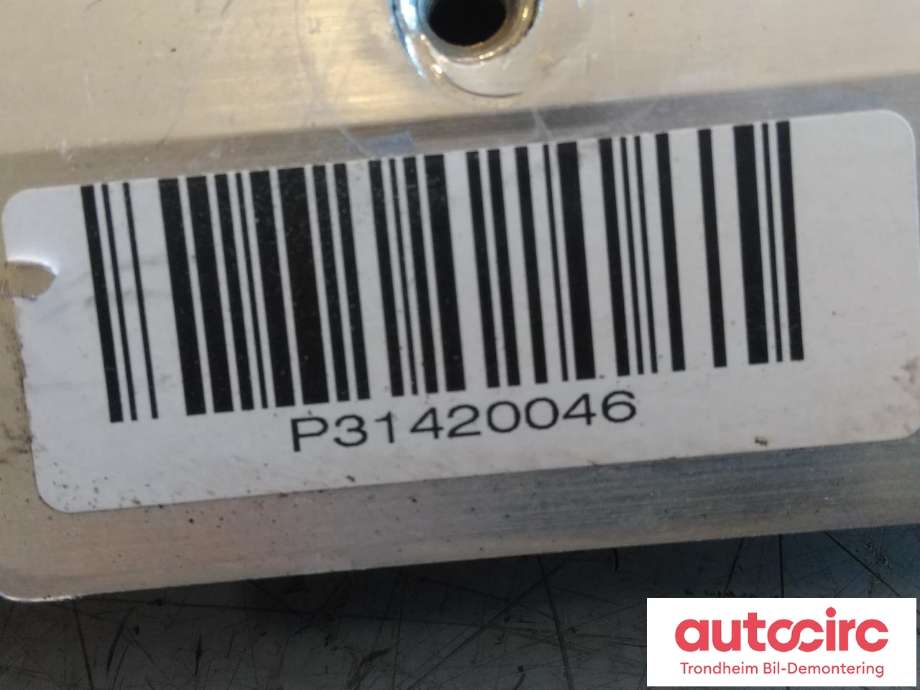 Frontplate til Volvo V60 / V60 CC 2018-->> (Type II)  (AVSTIVER FORAN TORPEDO|31420046|P31420046|)