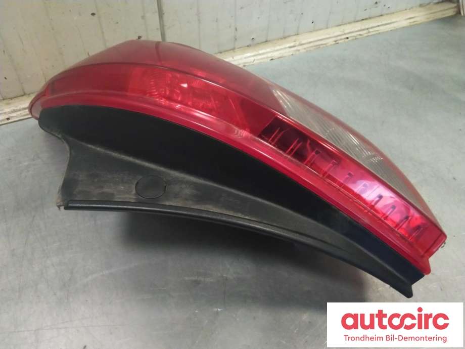 Baklykt høyre til Opel Mokka 2012-2016 (Type I, Fase 1)  (GM|95089715|42599463|)