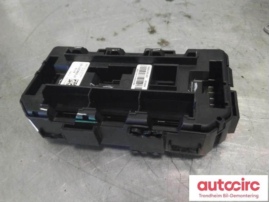 Sikringsboks motorrom til BMW X5 2013-2018 (F15) (F15) (..|9360371|61149224866|)