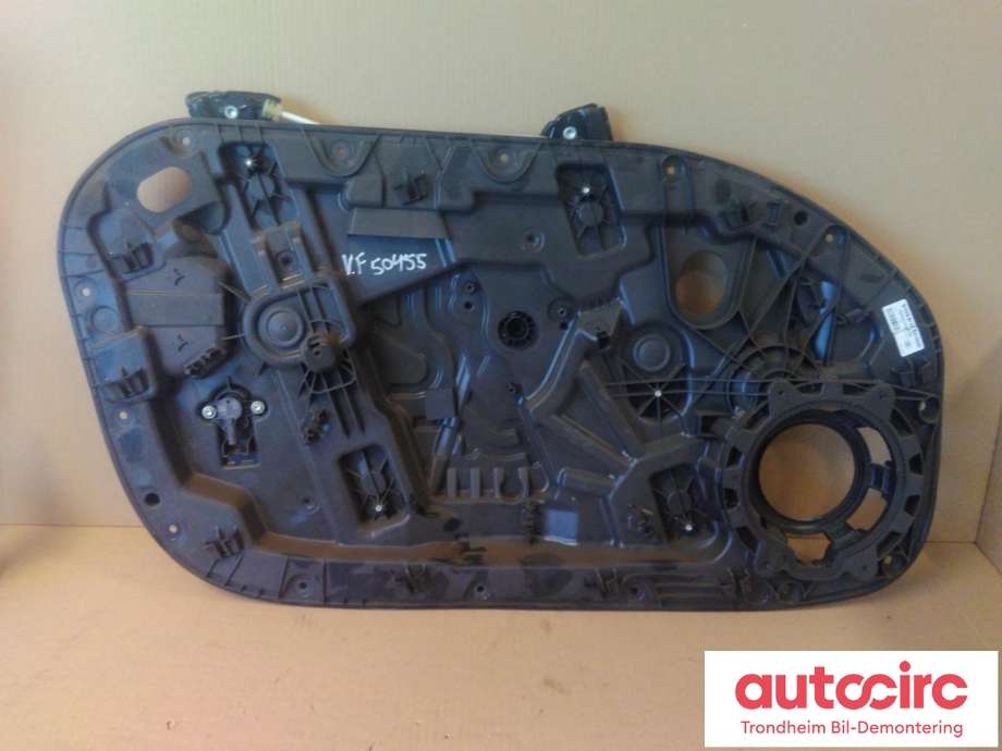 Ruteheis venstre foran til Volvo V60 / V60 CC 2018-->> (Type II) (BROSE|31462704|)