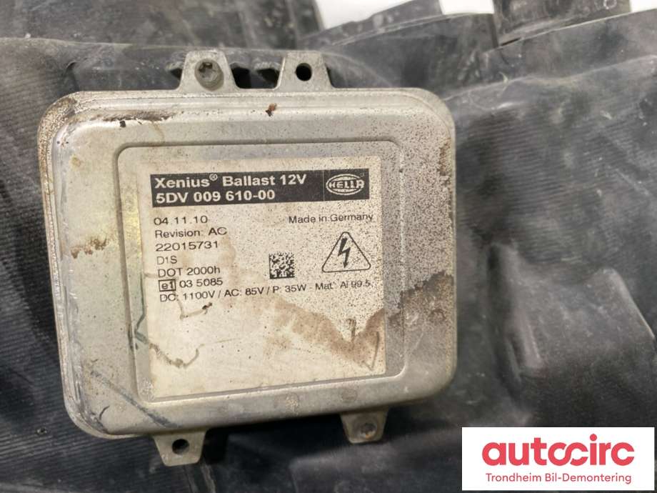 Frontlykt venstre xenon til Mercedes Vito/Viano 2010-2014 (Fase 2) (W639) (W639) (A6398202861|)