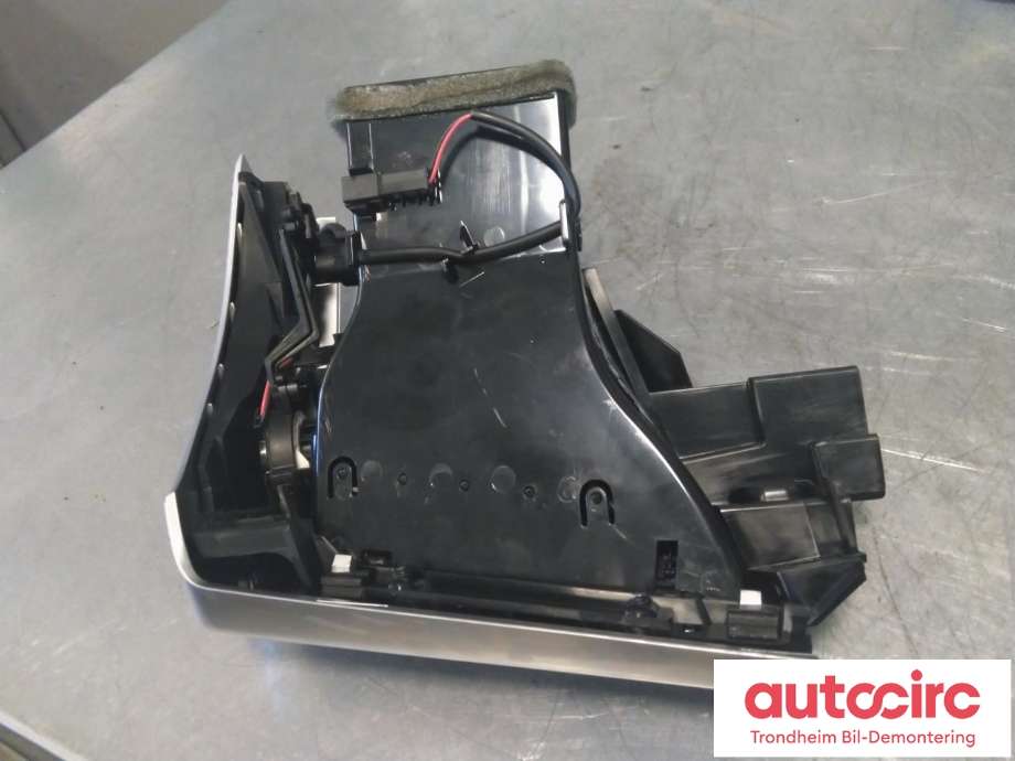 Dashbord friskluftdyse høyre til BMW X5 2013-2018 (F15) (F15) (..|9270517|64229270517|)