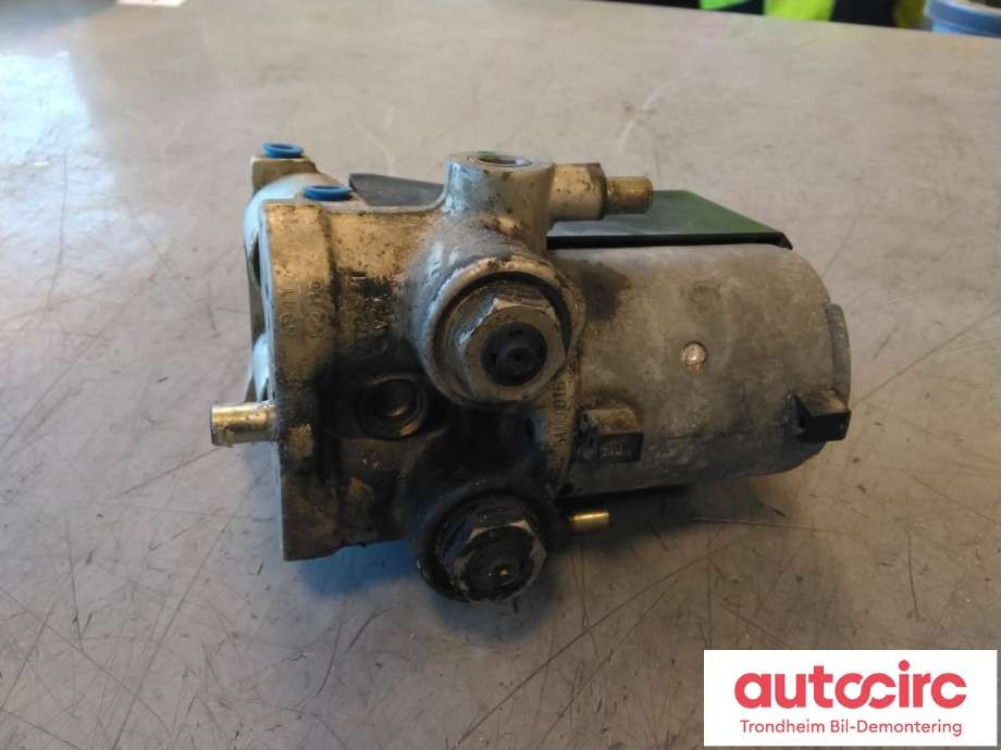 ABS sentral til Mercedes 124 1986-1995 (W124) (W124) (BOSCH|A0014318012|0265200043|)
