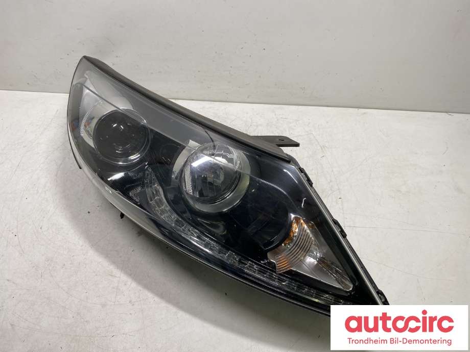 Frontlykt høyre xenon til Kia Sportage 2010-2016 (Type III)  (..|921023U290|92102-3U290|)