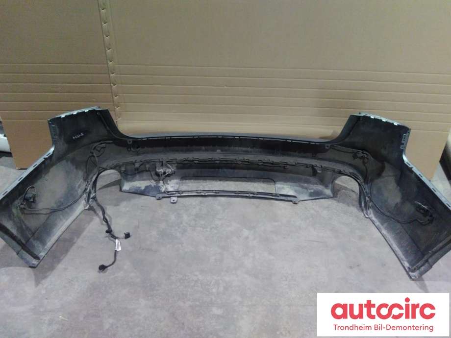 Støtfanger bak stasjonsvogn til Audi A6 2011-2014 (Type IV, Fase 1) (C7) (C7) (..|4G9807067B|4G9 807 067 B|)