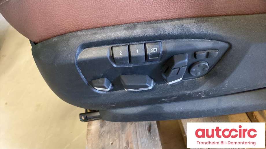 Sete sett til BMW X5 2013-2018 (F15) (F15) (LEDER DAKOTA/TERRA LCB8|NØTTEBRUNT SETESETT.|)