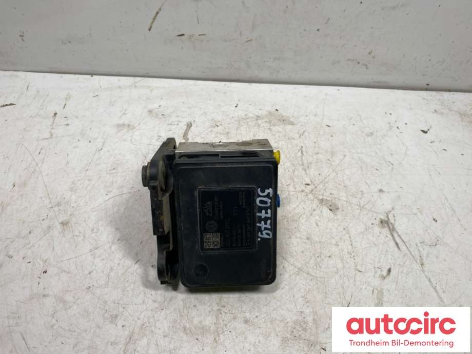 ABS sentral til VW Passat 2015-2019 (Fase 1) (B8) (B8) (..|3Q0614517L|)