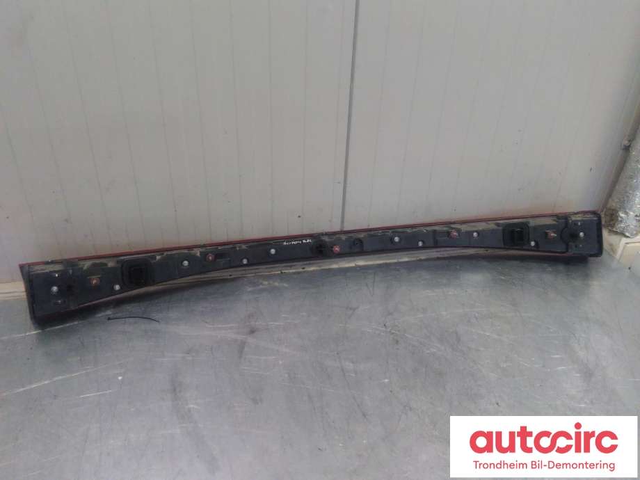 Baklykt midtre til Mercedes EQS SUV 2022-->> (X296) (X296) (MERCEDES-BENZ|A2969069900|)