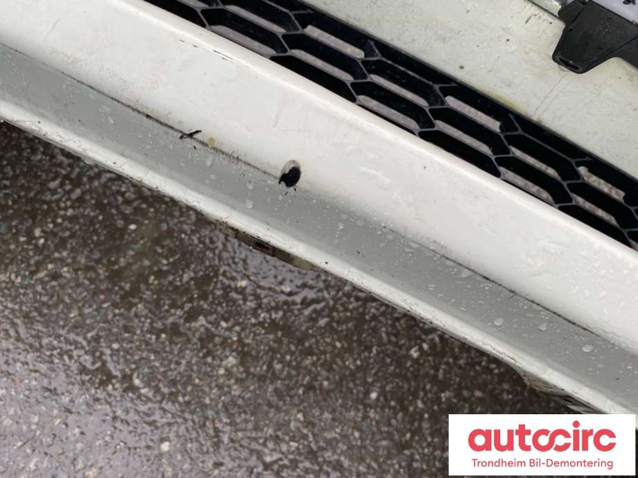 Støtfanger foran til Nissan Leaf 2011-2017 (Type I)  (..|620223ND0H|620223NK1H|)