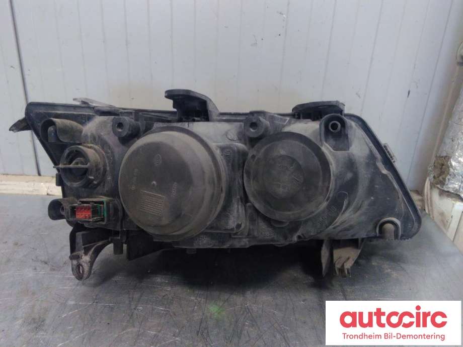Frontlykt venstre halogen til Saab 9-3 2003-2007 (Type II, Fase 1)  (HELLA|12799348|)
