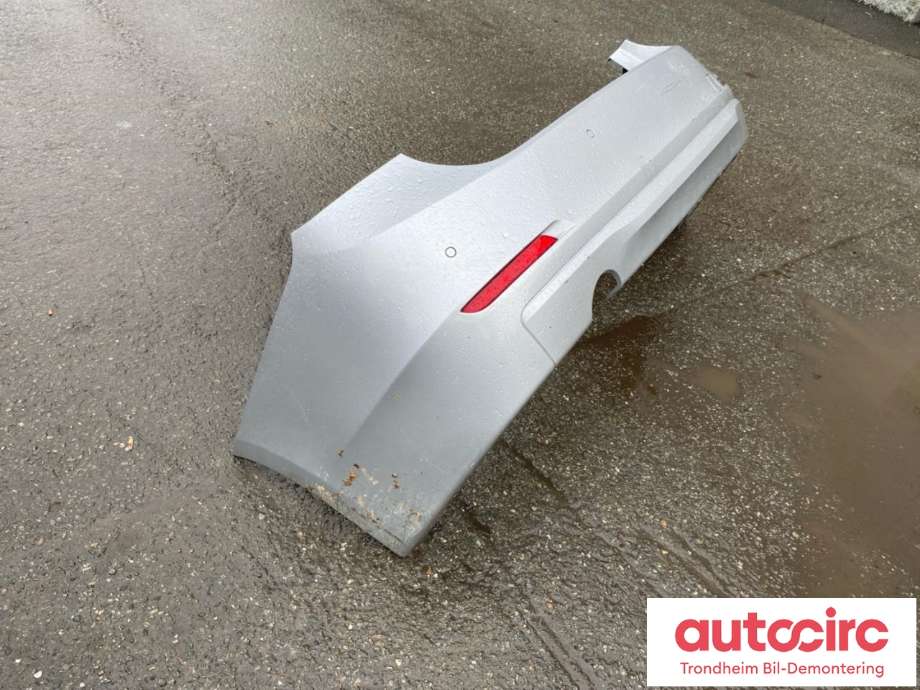 Støtfanger bak sedan til BMW 3-Serie 2012-2018 (F30/F31/F34) (F30/F31/F34) (..|51127312724|7312724|51 12 7 312 724)
