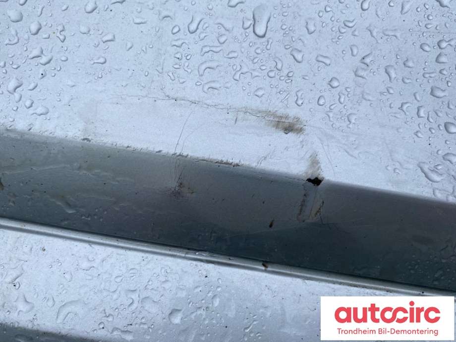 Støtfanger bak sedan til BMW 3-Serie 2012-2018 (F30/F31/F34) (F30/F31/F34) (..|51127312724|7312724|51 12 7 312 724)