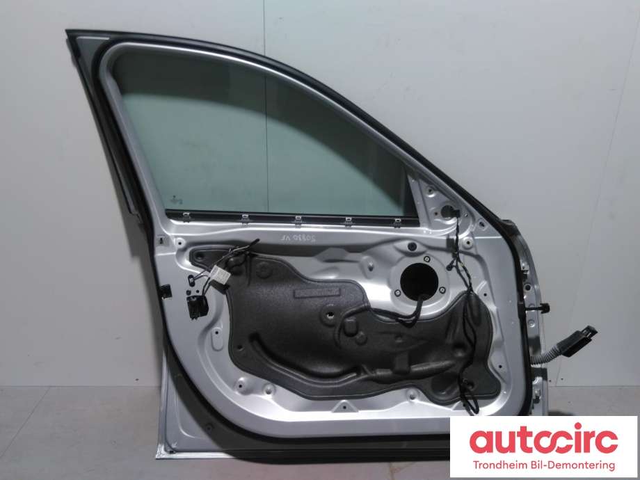 Dør venstre foran til BMW 3-Serie 2012-2018 (F30/F31/F34) (F30/F31/F34) (..|41007298565|41009628763|41 00 7 298 565)