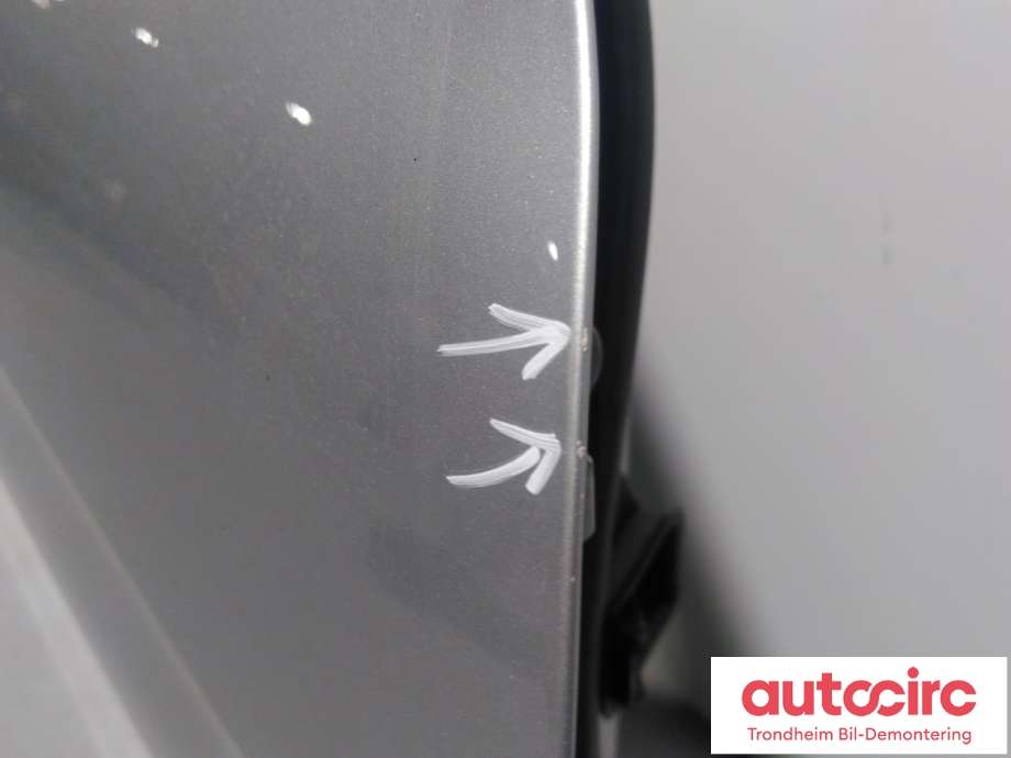 Dør høyre foran til BMW 3-Serie 2012-2018 (F30/F31/F34) (F30/F31/F34) (..|41007298566|41009628764|41 00 7 298 566| 41 00 9 628 764)