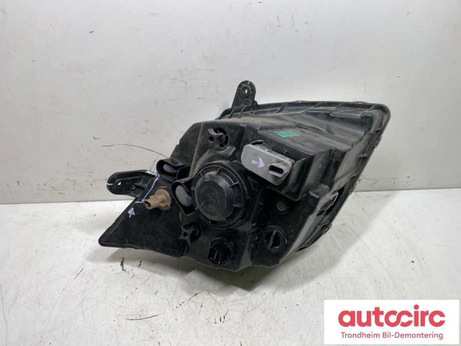 Frontlykt venstre halogen til Maxus EV80 2019-->>  (C00118660|)