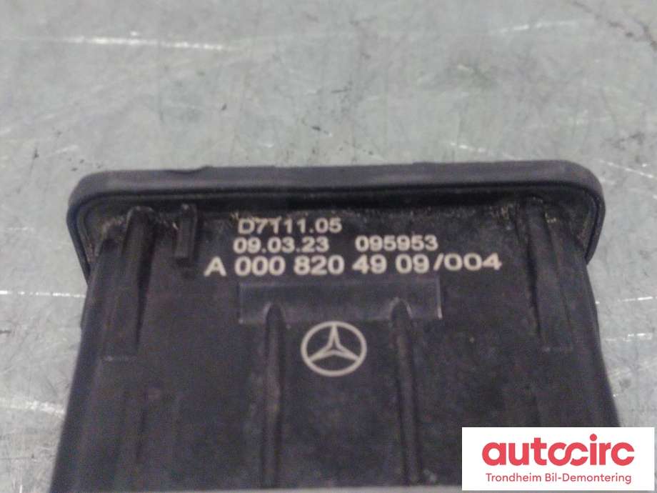 Sentrallås diverse til Mercedes EQS SUV 2022-->> (X296) (X296) (ACTUATOR TIL SPYLERLUKE|A0008204909|A 000 820 49 09|)