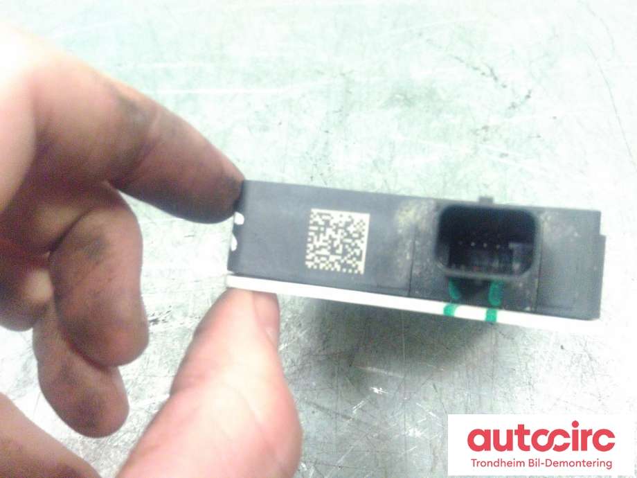 Sensor blindsone til Mercedes EQS SUV 2022-->> (X296) (X296) (HØYRE SIDE FORAN|A0009054718|A0009054419|A 000 905 44 19| A 000 905 47 18| 77V125CRN)
