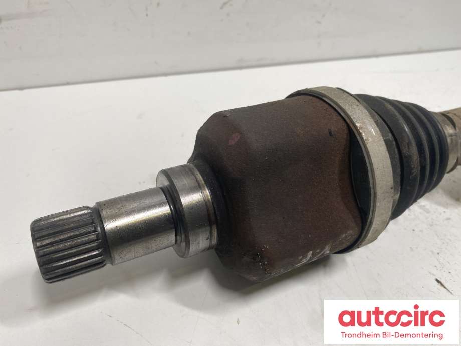 Drivaksel venstre foran, diesel/automat til Peugeot 2008 2013-2019 (Type I)  (3272PZ|3272QA|)